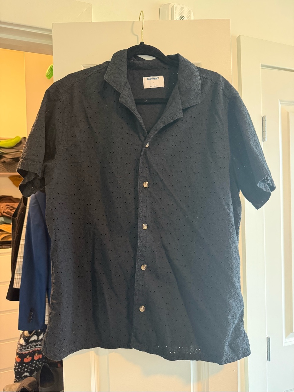 Old Navy Black Short-Sleeve Eyelet Camp Shirt